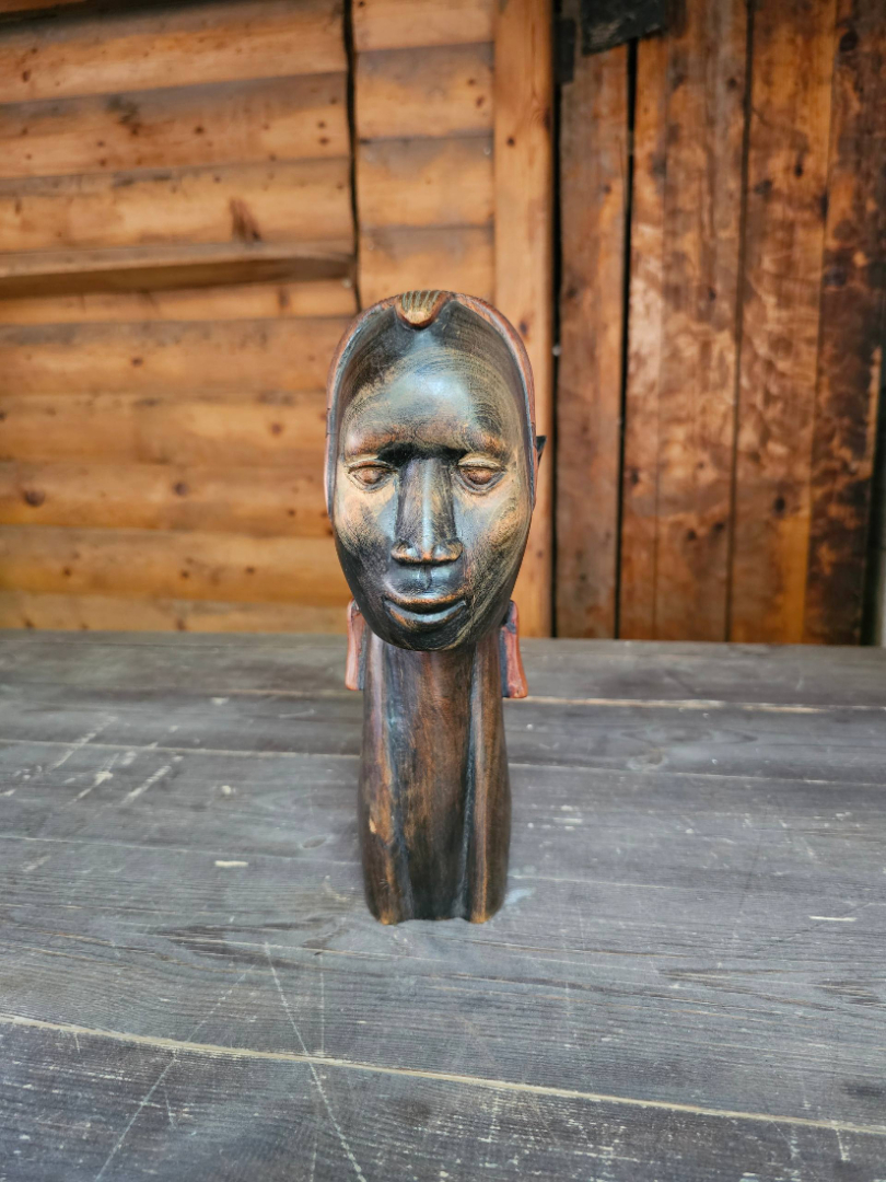 Статуэтка дерево, резьба, Африка, 1976 год. Картинка 1